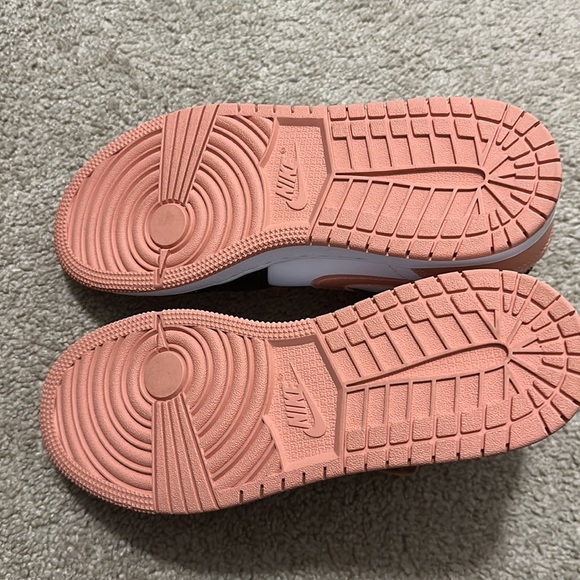 Mike Air Jordan1 Mid Rose Gold White - Picture 3 of 4